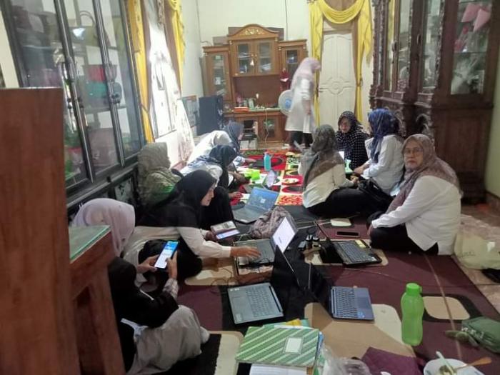 Kegiatan belajar mengajar dilakukan DARING karena madrasah kebanjiran