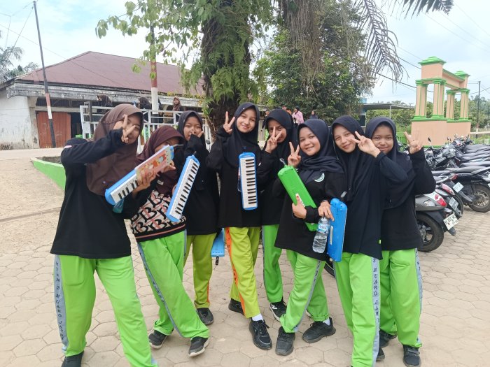 MTsN 3 Muaro Jambi Adakan Penerimaan Anggota Baru Drumband Gema Citra