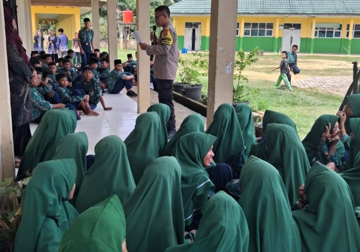 SMA Kemala Taruna Bhayangkara Sosialisasikan Program Beasiswa Penuh di MTsN 3 Muaro Jambi