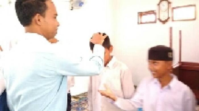 Usap Kepala Anak Yatim,MTs N 3 Muaro Jambi