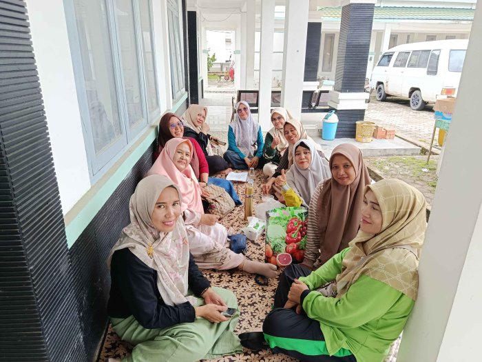 Seluruh Guru Pendamping Tim Tari Gabungan Pembukaan MTQ Tingkat Provinsi di Kabupaten Muaro Jambi