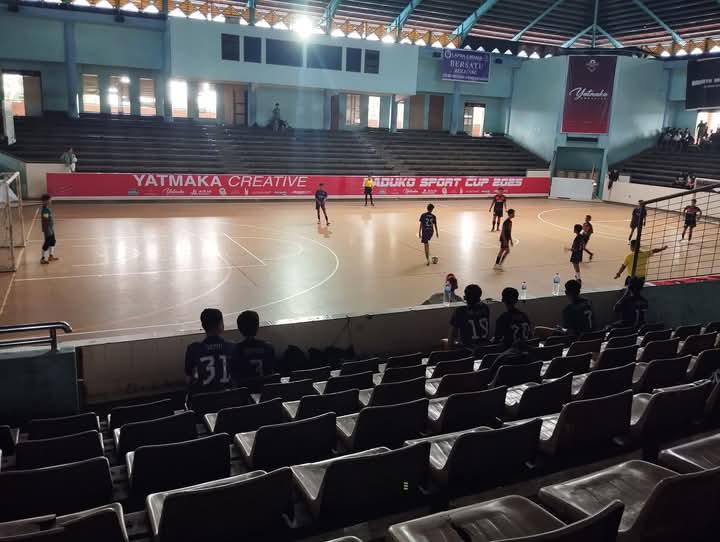 Tim Futsal MTsN 3 Muaro Jambi Ikuti Turnamen Futsal di GOR Kota Baru Jambi
