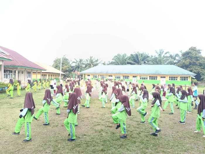 Semangat Awal Bulan November dengan Senam Bersama