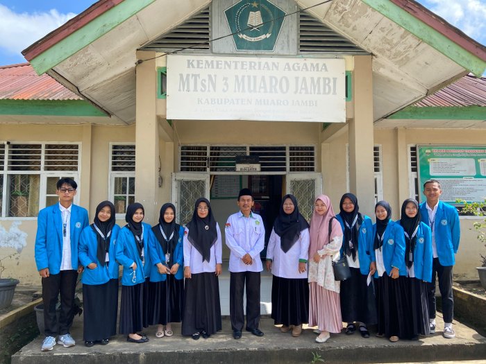 MTsN 3 Muaro Jambi Terima Mahasiswa PLP UIN STS Jambi