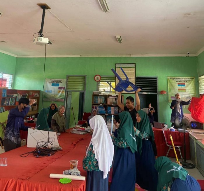 Totalitas Persiapan PKKM, MTsN 3 Muaro Jambi Bersihkan dan Rapikan Lokasi Kegiatan Demi Kenyamanan Pelaksanaan