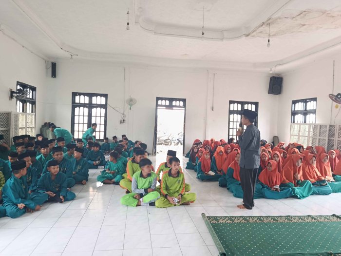 Jangan Terlambat Sholat Jumat, Raih Keutamaannya Sejak Awal