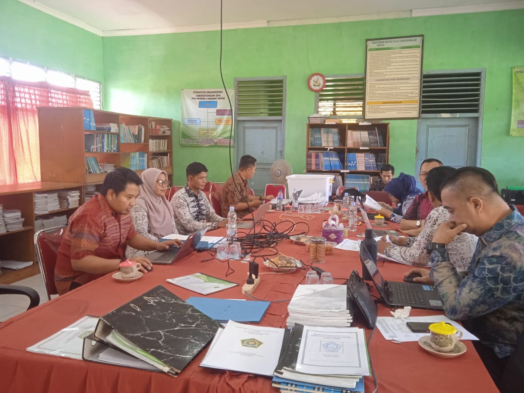 Hari Kedua FGD Audit Kinerja di MTsN 3 Muaro Jambi Berlangsung Penuh Antusias dan Keterbukaan