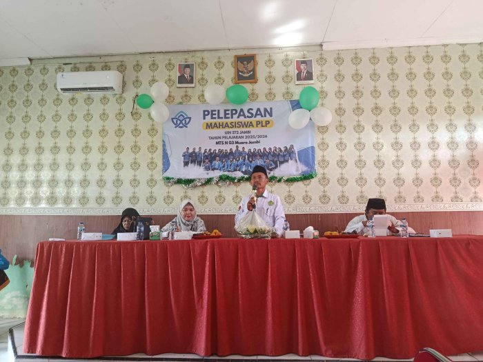 Kepala MTsN 3 Muaro Jambi Sampaikan Sambutan Penuh Apresiasi untuk Mahasiswa PLP UIN STS Jambi