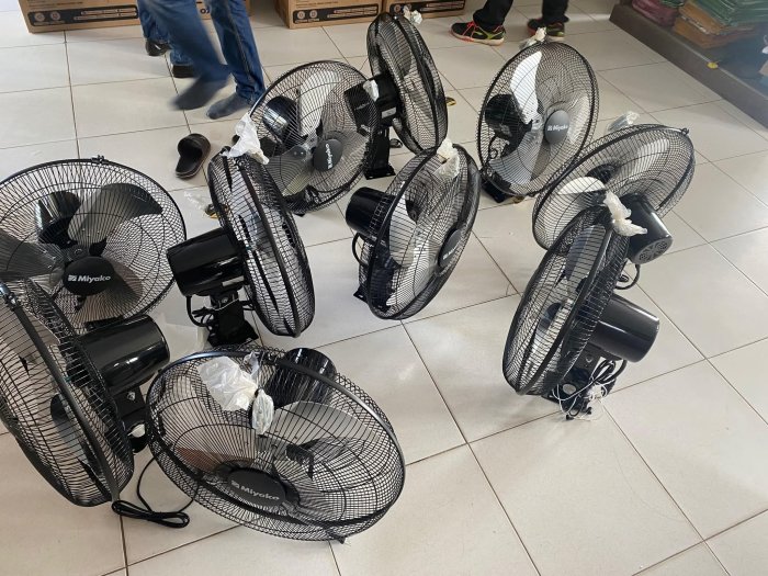 Waka Sarpras Tambah Kipas Angin di Ruang Kelas, Dukung Kenyamanan Belajar Siswa