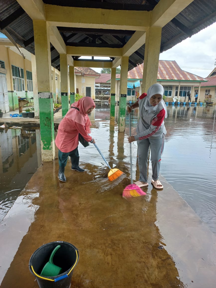 MTsN 3 Muaro Jambi Masih Berbenah Pasca Banjir