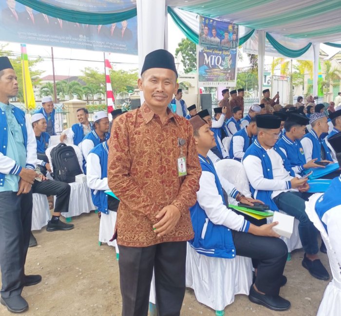 Kepala MTsN 3 Muaro Jambi Ikut Sambut Kafilah MTQ Tingkat Provinsi di Kemenag Muaro Jambi