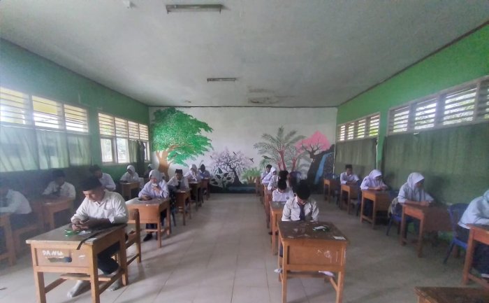 Kelas VIII MTsN 3 Muaro Jambi Laksanakan Simulasi Asesmen Semester Ganjil Mata Pelajaran Bahasa Inggris