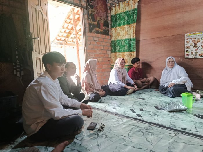 Tim MTsN 3 Muaro Jambi Lakukan Home Visit ke Siswa