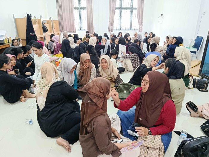 Totalitas Guru Pendamping di MTQ: Dari Latihan Hingga Make Up Penari