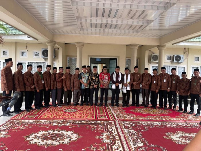 Kepala Madrasah Ikut Sambut Hangat Kafilah Kabupaten Tanjung Jabung Barat di Kemenag Muaro Jambi
