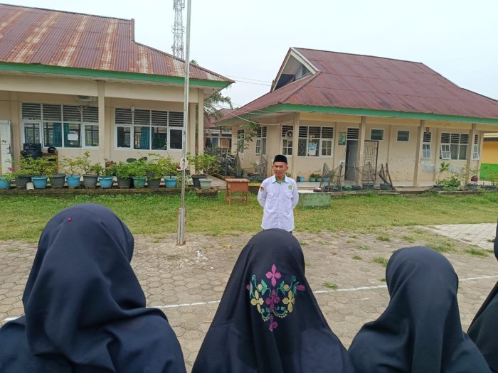 Apel Pagi MTsN 3 Muaro Jambi: Kardono Z., S.Ag., M.Pd Tekankan Pentingnya Disiplin Mengajar