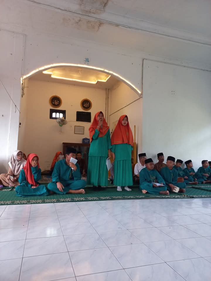 Penyampaian Visi dan Misi Tiga Calon Ketua OSIM MTsN 3 Muaro Jambi