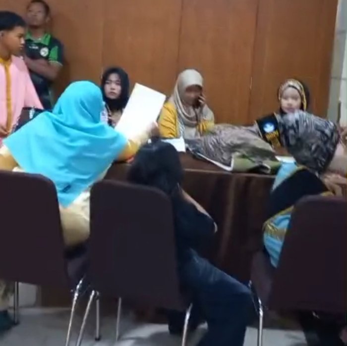 Peserta FTBI Jalani Registrasi Sebelum Lomba Menulis Aksara Arab Melayu Dimulai