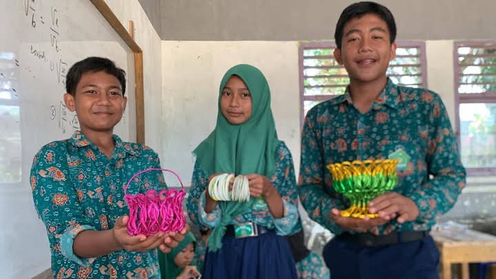 Hasil Karya PP5RA Siswa-Siswi MTsN 3 Muaro Jambi Menjadi Kebanggaan Sekolah