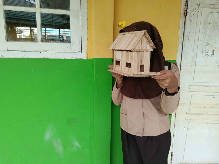 Kreatif! Hasil Prakarya Siswa MTsN 3 Muaro Jambi dari Stik Es Krim Berubah Menjadi Rumah Mini