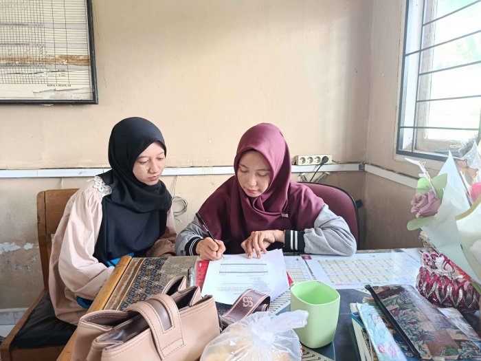 Mahasiswi Cantik UIN STS Jambi Validasi E-Modul IPA di MTsN 3 Muaro Jambi