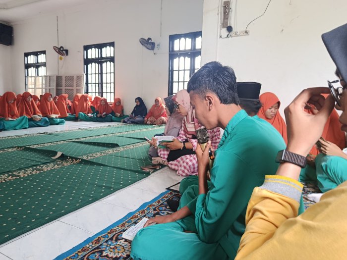 Yasinan Pagi Jumat Membawa Keberkahan Bersama di MTsN 3 Muaro Jambi