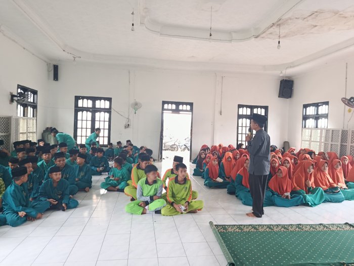 Kepala MTsN 3 Muaro Jambi Sampaikan Tausiah Pagi Jumat: Renungan Tentang Manusia Haram, Makruh, Mubah, Sunnah, dan Wajib