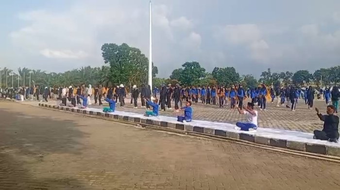 Cuaca Panas, Siswa-Siswi Tetap Antusias Latihan Tari di Hari Libur untuk Persiapan MTQ Tingkat Provinsi di Muaro Jambi