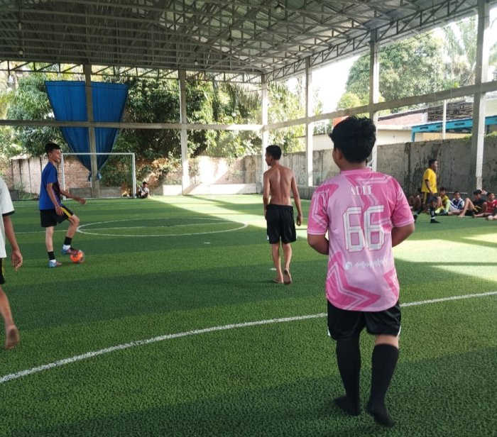 Lapangan Ramai Sore Hari, Siswa MTsN 3 Latihan Futsal Penuh Antusias